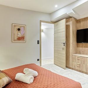 Apartment Batignolle Montmartre By Studio Prestige